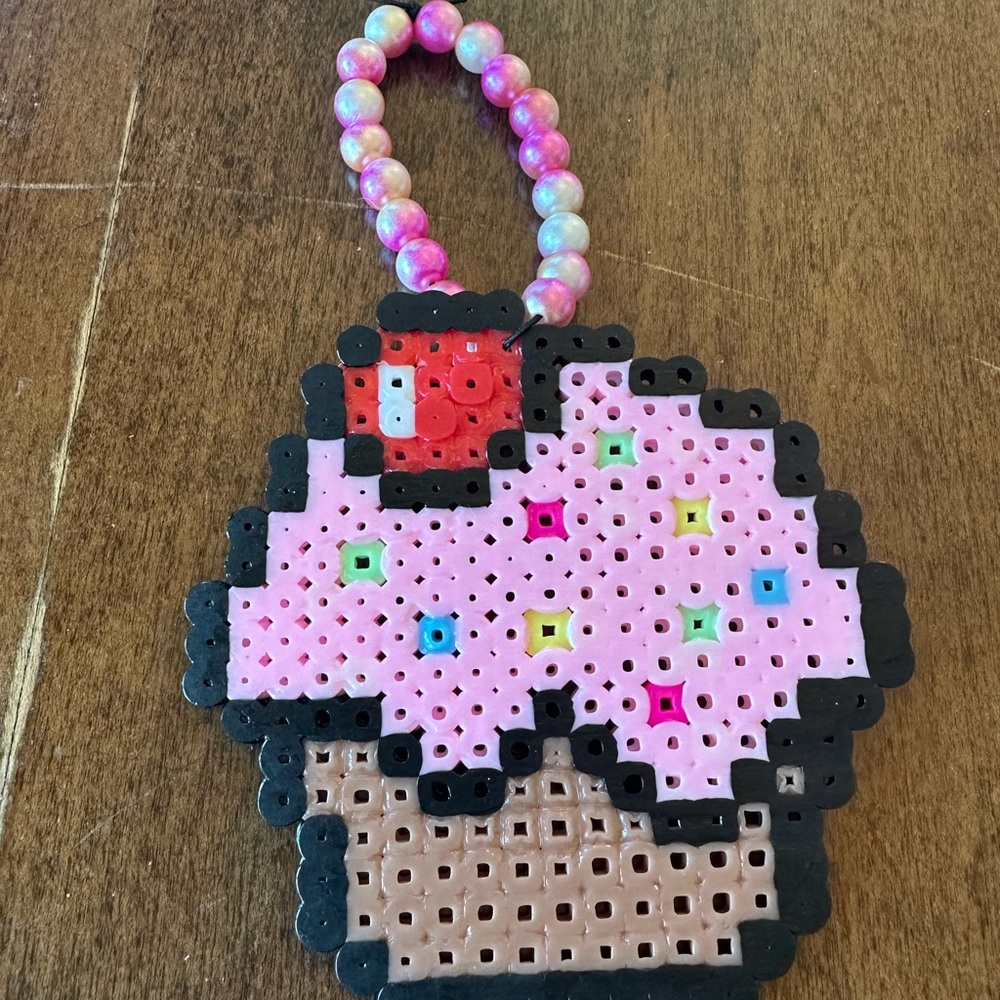 Cupcake Kandi perler bracelet